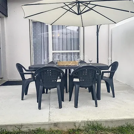 Le Paradis Des Fleurs Charmante Maison De Vacances Avec Jardin Et Garage Nyaraló *